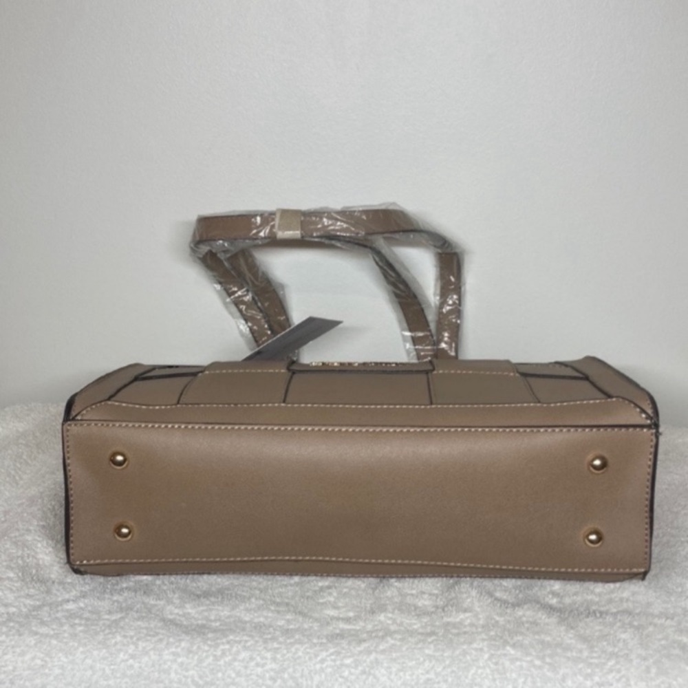 Adrienne Vittadini Francesca Luxury Weave Tote - Picture 10 of 13